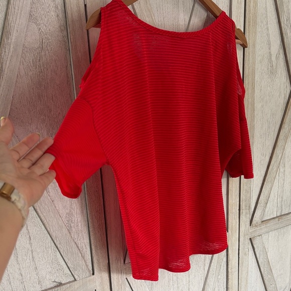 Guess Vibrant Red Striped Cold Shoulder Top - Picture 4 of 6